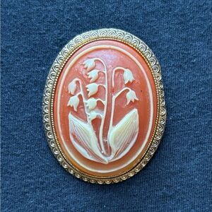 Vintage Gold-Tone Resin Cameo Brooch with Floral Lily of the Valley Design
